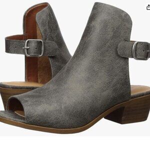 Lucky Brand LIKE NEW little girls 13 open toe buckle back stack heel bootie